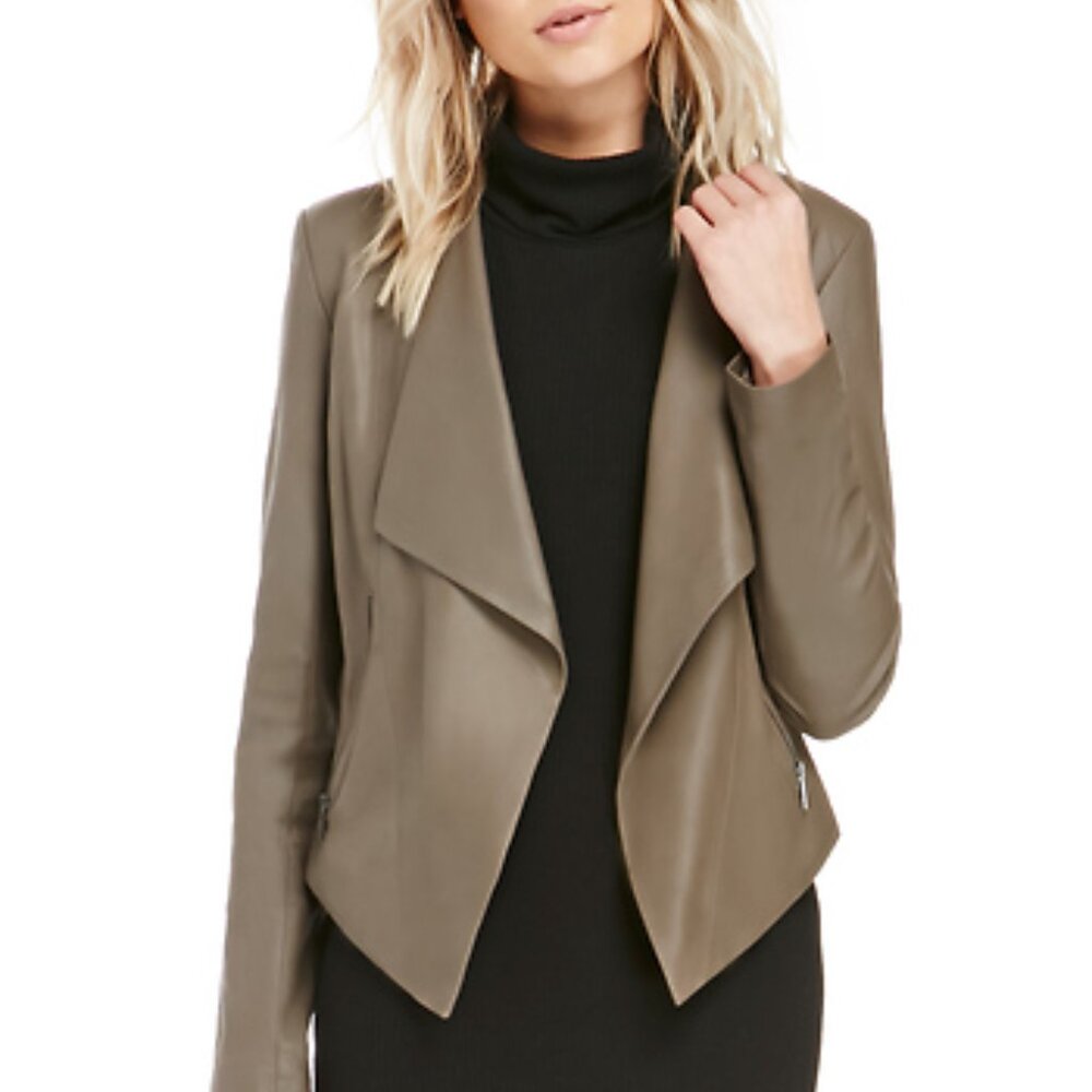 Jacket features sculpted shoulders, draped lapels, day to night look ❤️Hostess P - Picture 3 of 3